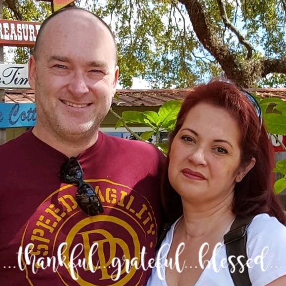 Meet your Poshers, Jason & Jennifer - Picture 1 of 1